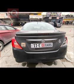 نيسان فيرسا